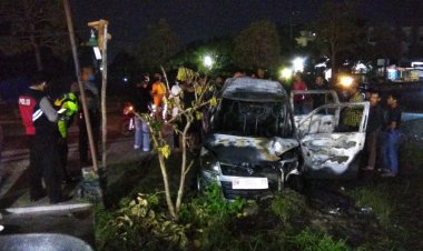 Mobil Terbakar Akibat Tangki BBM Dimodifikasi, Pengemudi Terkena Luka Berat