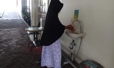 Wastafel di RS Awal Bros Ahmad Yani Pekanbaru Injak Pedal