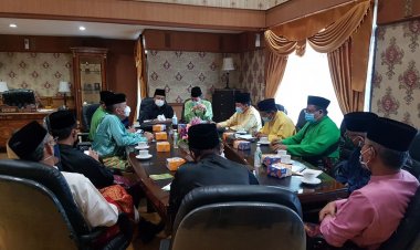 Pimpinan DPRD Riau dan LAMR Bertemu, Bahas Hukum Adat Hingga Penurunan PAD