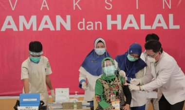 1.402 Warga Riau Telah  Divaksinasi Sinovac