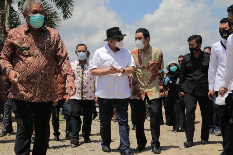 Penyerahan SK Hutan Sosial dan Adat Harus Jadi Solusi Penciptaan Lapangan Kerja