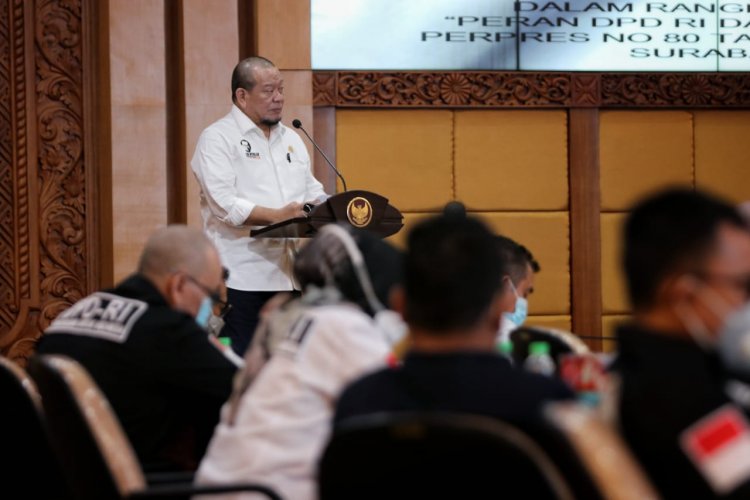 Ketua DPD RI Desak Pemkab Ciamis Perbaiki Atap Dua SD yang Ambruk