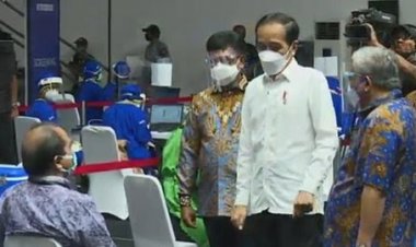 Hari Ini Dimulai Vaksinasi Massal untuk Wartawan