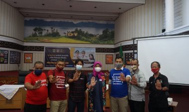 Senator Emma Yohanna Ajak Lembaga Profesi Divaksin