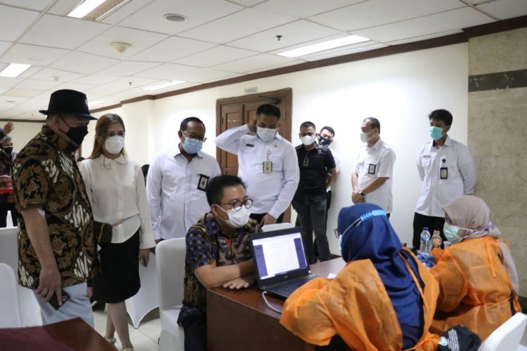 Ketua DPD RI Dukung Langkah BPOM Soal Kepastian Penggunaan Vaksin Astrazaneca Asal Inggris