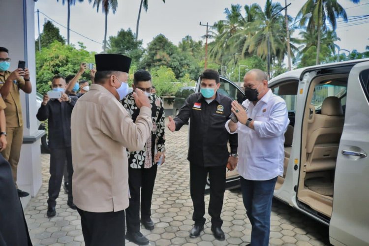 Ketua DPD RI Minta Daerah Lain Tiru Inovasi Pelayanan Publik “Si Kebun Pintar” Pemkab Lutra Sulsel