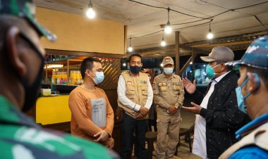 Bupati Siak Pimpin Operasi Yustisi Prokes di Kandis, 40 Pengunjung Cafe Jalani Rapid Test