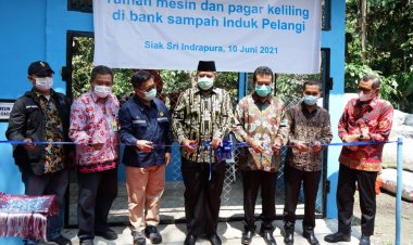 Targetkan Pengurangan Limbah Sampah 30 Persen, Alfedri Resmikan Sarpras Bank Sampah Induk Pelangi