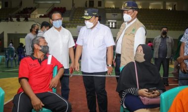 Wabup Siak: Jangan Takut Divaksin, Jalal dan Aman