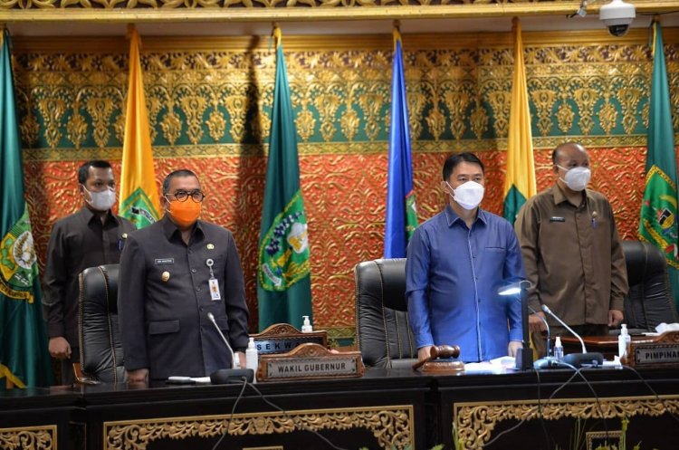 DPRD Riau Paripurna Penyampaian Laporan Pansus Terkait LKPJ 2020