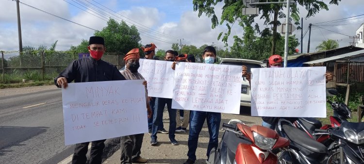 Penggawa Adat Melayu Berunjuk Rasa Dukung LAMR Kelola Blok Rokan  dan Pancung Alas