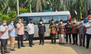 Bus Santri PTPN V Untuk Pesantren di Negeri Serambi Mekah