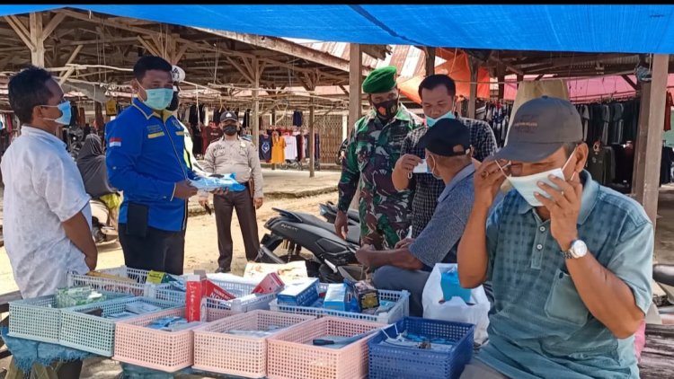 Karang Taruna Kunto Darussalam Bagikan 1000 Masker Gratis