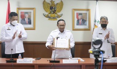 Sekjen DPD RI Canangkan Gerakan Nasional Sadar Tertib Arsip