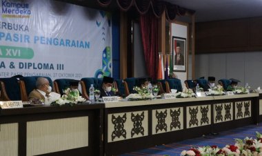 Sebanyak 365 Lulusan Universitas Pasir Pengaraian Diwisuda