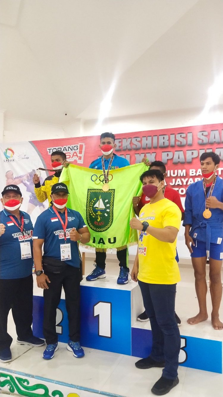 Mahasiswa UIR Bersama Atlet Sambo Persembahkan 4 Emas dan 1 Perak Ekshibisi PON XX 