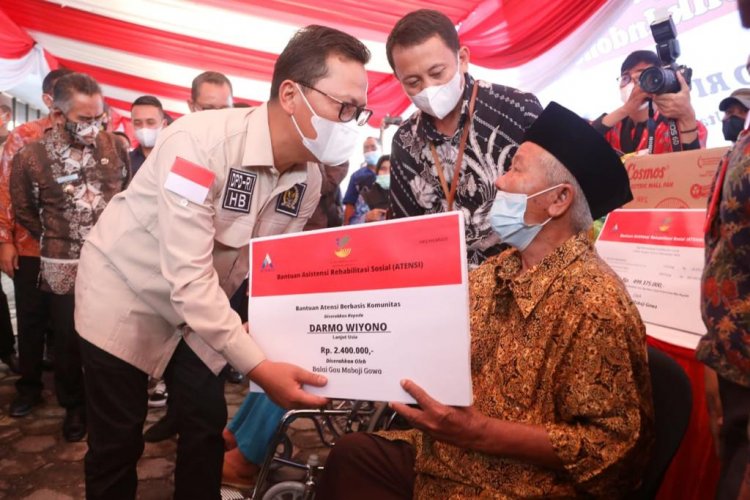 Komite III DPD RI Bersama Kemensos Serahkan Bantuan Atensi untuk Kalimantan Utara Rp 764 Juta