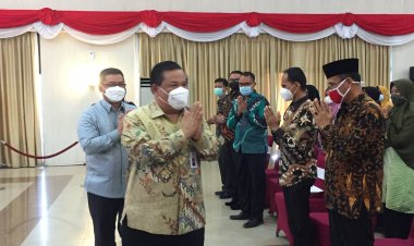 Sekdaprov Riau Lantik 103 Pejabat Fungsional