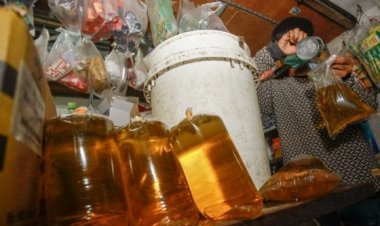 Per 1 Januari 2022 Minyak Goreng Curah Larang Diperjualbelikan