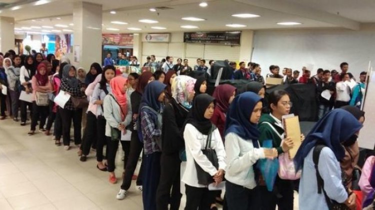 BUMN Hingga Instansi Pendidikan Negeri Buka Lowongan Kerja, Ada Buat Lulusan SMA!