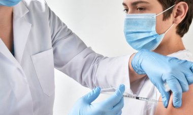 Presiden Minta Vaksinasi COVID-19 Bagi Anak Usia 6-11 Tahun Segera Dimulai