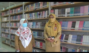 Kadispersip Riau Pantau Kegiatan Stock Opname Perpustakaan Soeman Hs