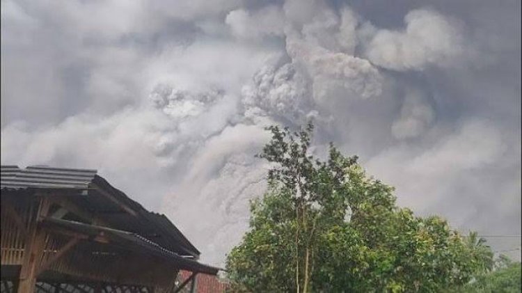 6 Penyakit Dampak Erupsi Gunung Semeru Menurut Dokter Paru