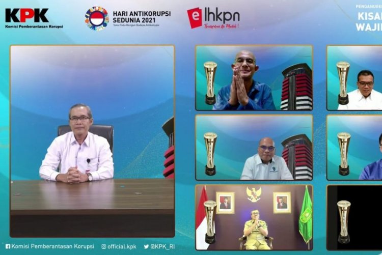 Gubri Syamsuar Terima Penghargaan LHKPN 2021 dari KPK
