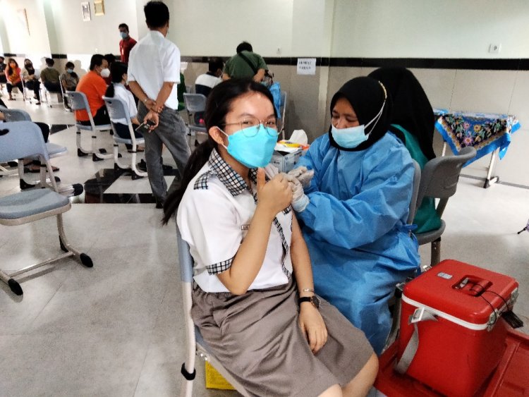 Menolak Divaksin, Guru dan Siswa di Riau Diancam Sanksi