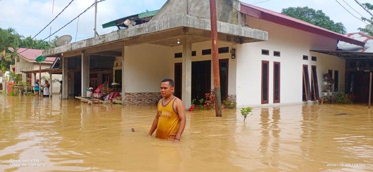Curah Hujan Tinggi, 800 Lebih Rumah di Kecamatan Rambah Samo Terendam Banjir