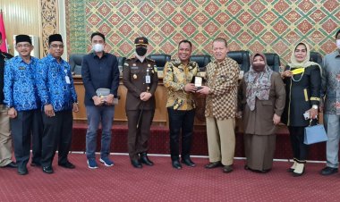 Pascasarjana UIR Sosialisasikan Program S2 dan S3 ke Anggota DPRD Pelalawan