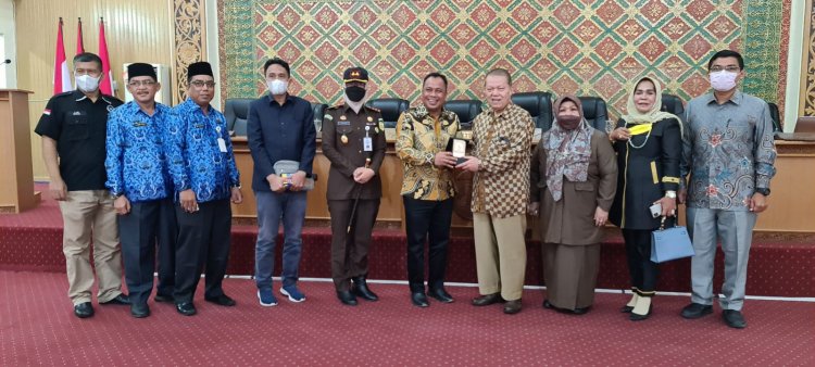 Pascasarjana UIR Sosialisasikan Program S2 dan S3 ke Anggota DPRD Pelalawan