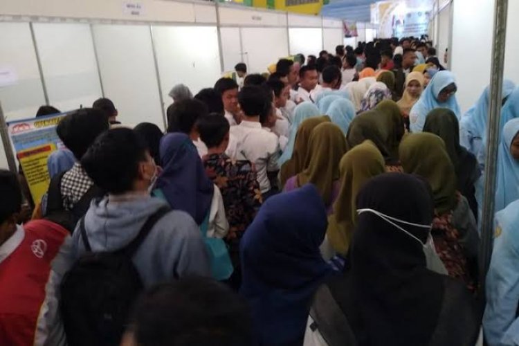 Ada 7.890 lowongan kerja di Fitur Jaknaker