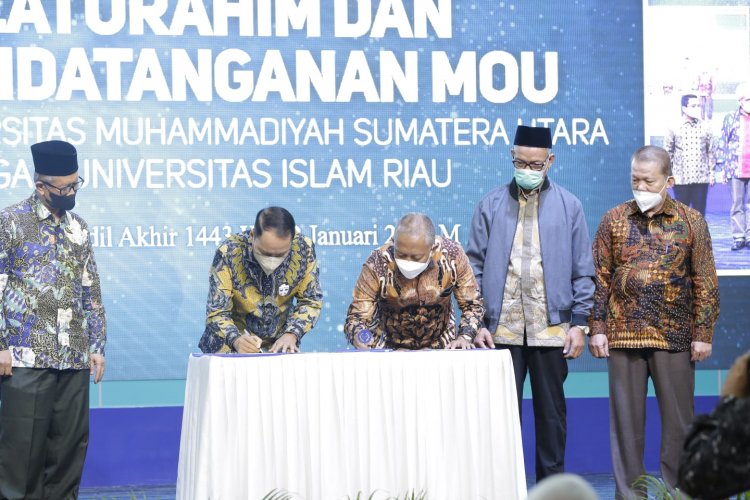 Wujudkan Perguruan Tinggi Bereputasi Internasional, UIR dan UMSU Tandatangani MoU