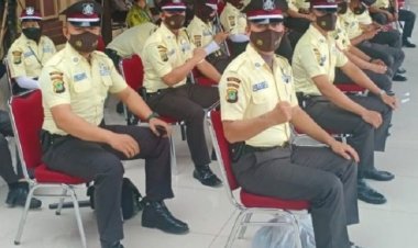 Seragam Baru Satpam Warna Krem, Warganet Sebut Mirip Polisi India