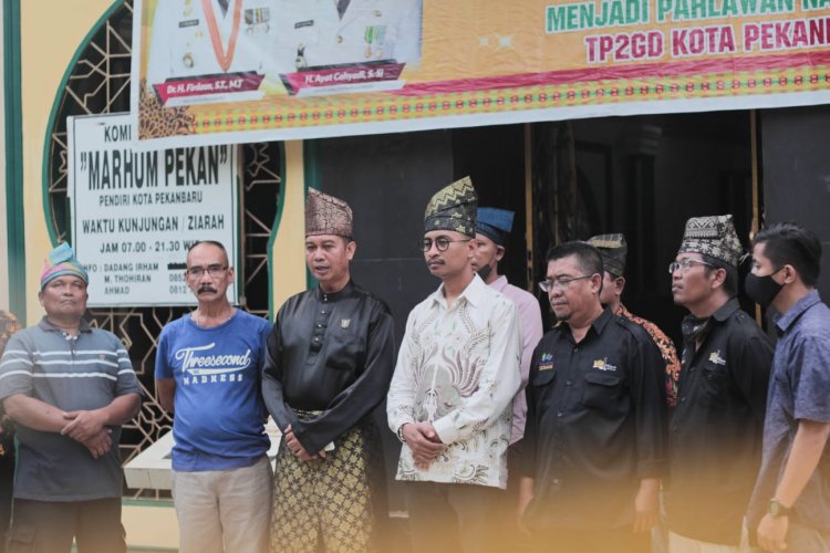 PC FSP Pariwisata dan LAMR Pekanbaru Berziarah ke Komplek Makam Sultan Muhammad Ali Abdul Jalil Muazzam Syah