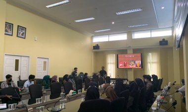 Mahasiswa Prodi Management UIR dapat Pelatihan Soft Skill Pemasaran Digital