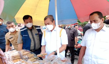 Safari Ramadhan ke Kuansing, Gubri Tinjau Pasar Ramadan