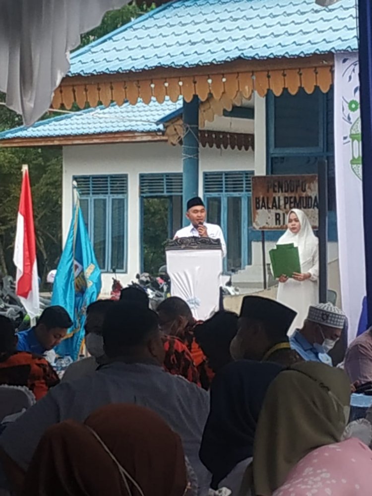 Ketua KNPI Riau Bagikan 1000 Paket Ramadan untuk Warga Pekanbaru