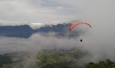 Hilang Saat Main Paralayang di Sumbar, Wisatawan Asal Riau Ditemukan dalam Kondisi Tak Berdaya