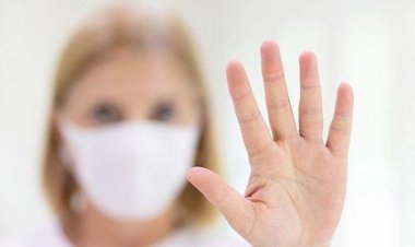 Covid-19 Masih Ada, Ahli Ingatkan Tak Lepas Masker di Toilet Umum