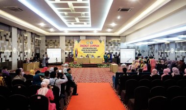 31 Lulusan FKP Unri Angkatan XXIX Diambil Sumpah