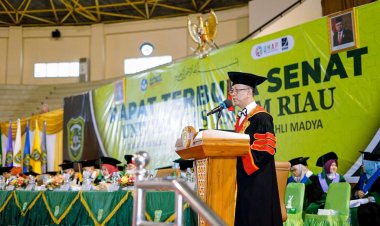 UIR Kukuhkan 1.538 Lulusan, Prosesi Wisuda Tertib dan Tetap Prokes