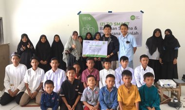 Dukung Pendidikan, IZI Riau Berikan Bantuan Sarana dan Prasarana ke Sekolah Alam CEFA