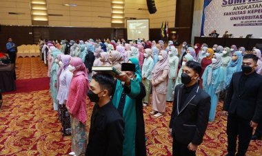 116 Lulusan Fakultas Keperawatan UNRI Angkat Sumpah