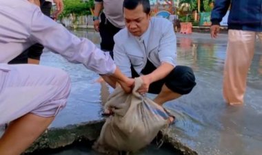 Luapan Sungai Bikin Pekanbaru Banjir, Ini yang Dilakukan Pj Wako