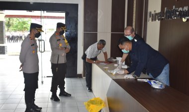 Kapolres Inhu Lakukan Tes Urine Deteksi Penyalahgunaan Narkoba