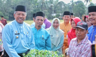 Bujang Kampung di Perincit, Bupati Ajak Warga Manfaatkan Lahan dengan Bertanam