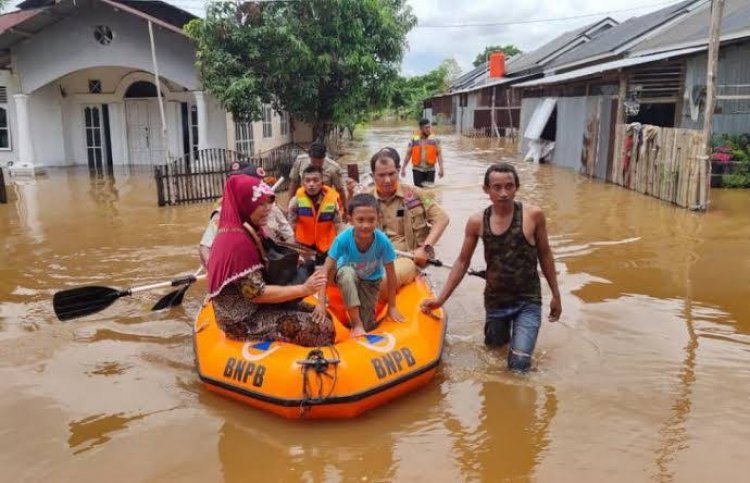 Banjir Perlahan Surut, BPBD Pekanbaru Tetap Siagakan Perahu Karet