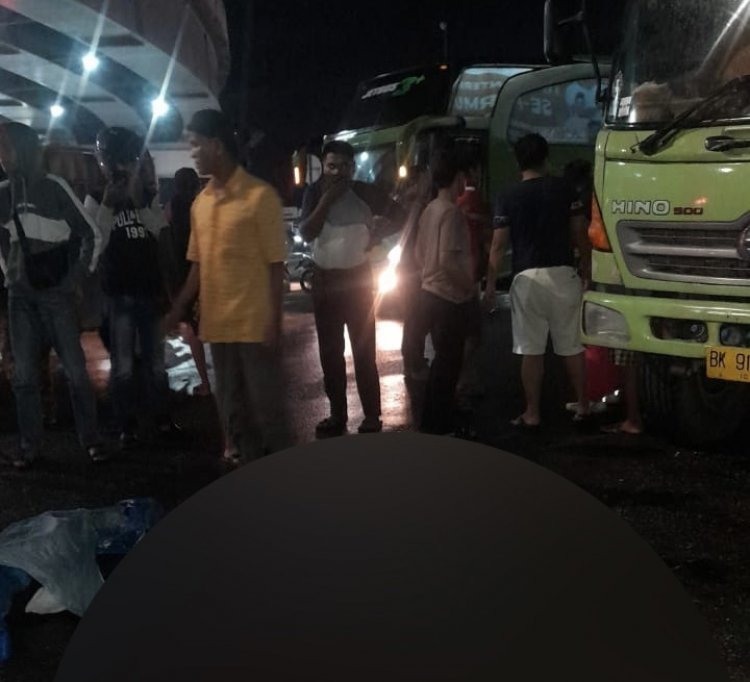 Truk CPO Lindas Pengendara Sepeda Motor di Simpang Arengka, Korban Tewas Ditempat